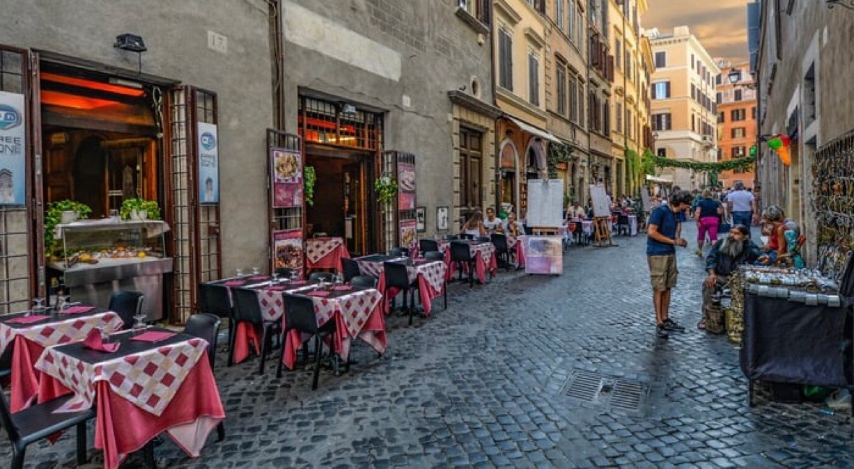 Italiani: il conto sale ma la voglia di mangiare fuori non scende, per ora